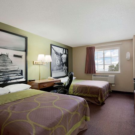 Super 8 By Wyndham Pulaski Exterior photo